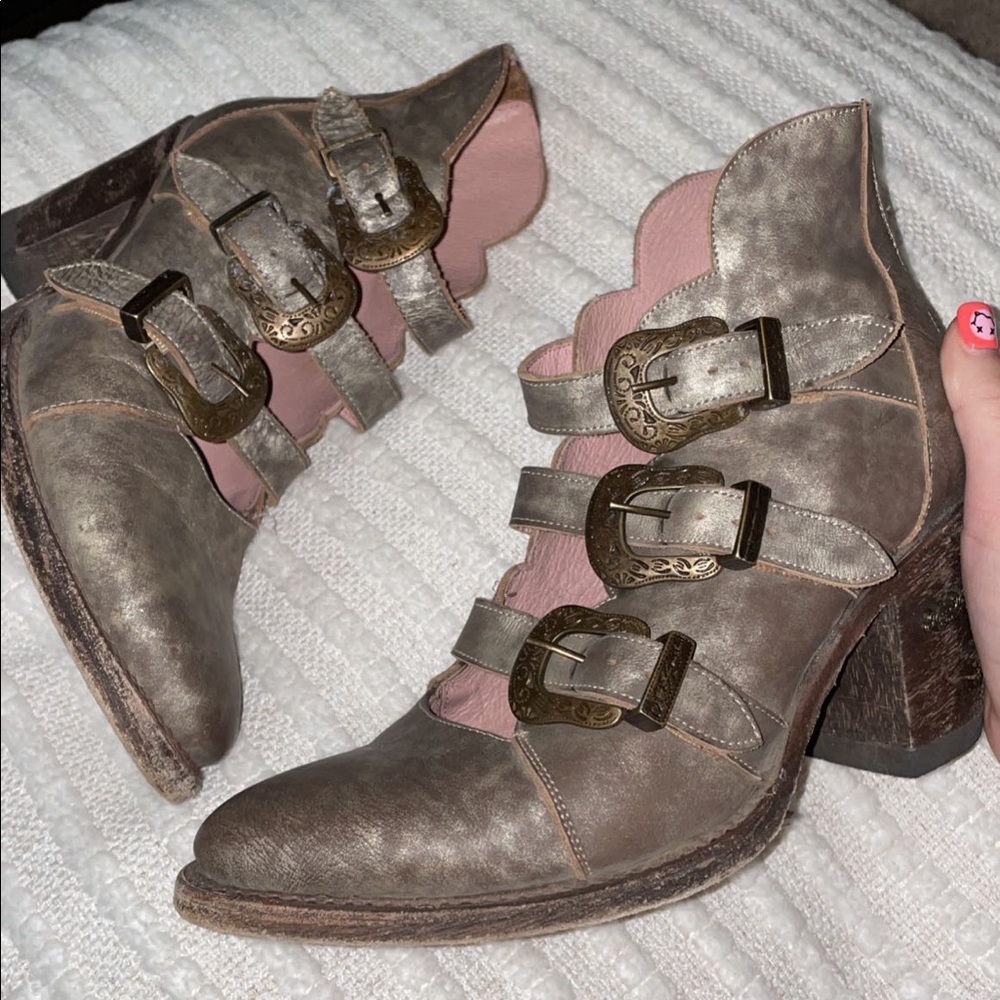 Super cute miss macie boot